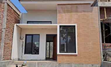 dijual rumah mangunharjo