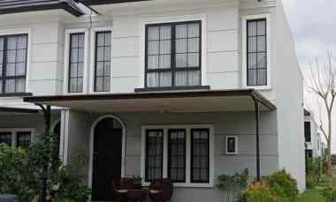 Rumah Cantik Terawat dekat Citraland, Univ Ciputra Surabaya Barat