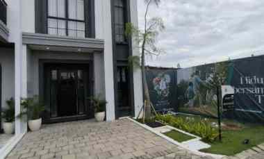 Dijual Rumah Selangkah dari Unesa Surabaya Barat Tetangga Citraland