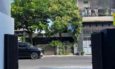 Rumah Manukan, Pakuwon Indah, Gress, Tinggal 1 Unit, Row Jalan 3 Mobil