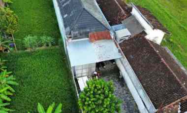 Rumah Denan Tanah Luas Lingkungan Persawahan di Condongcatur