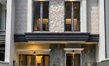 Rumah Gress American Style Hook, Lebar 8, Manyar Tirtoyoso Surabaya