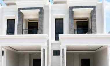 Rumah Manyar American Style Row Jalan 5 Mobil dekat Galaxy Mall, MERR