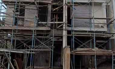 Satu Satu Nya Rumah Gress di Manyar Under 2m dengan Row Jalan 4 Mobil