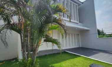 Rumah Manyar Jaya Lebar 4 Row Mobil Semi Furnish Surabaya Timur