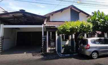Rumah Luas dan Nyaman di Manyar Jaya, Selangkah dari Kampus Untag