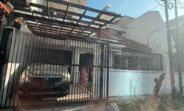 Rumah Dijual di Manyar Kertoadi