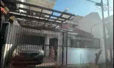 dijual rumah manyar kertoadi