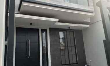 Rumah Manyar Kertoadi dekat Dharmahusada Kertajaya Indah DVO