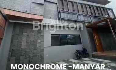 Rumah Futuristik di Manyar Kertoadi Surabaya dekat ITS Kertajaya Indah