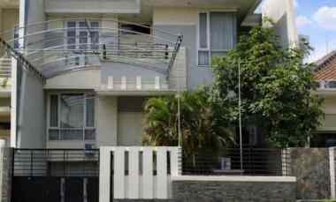 Rumah Manyar Kertoadi Strategis Bagus Row Jalan 5 Mobil