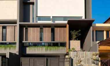 Rumah Baru Manyar Kertoadi Minimalis Lux 3 Lantai SHM 4,3M