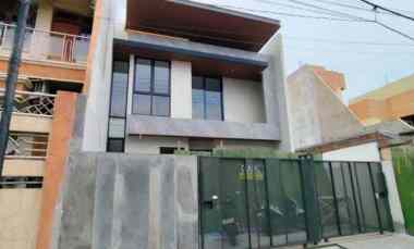 Rumah Baru Gress Manyar Kertoarjo Carport untuk 2 Mobil