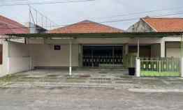 dijual rumah manyar rejo