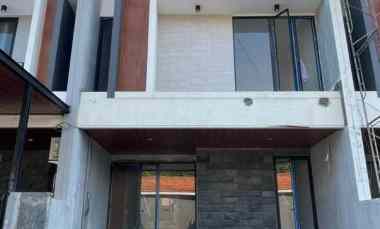 Rumah Baru Manyar Tirtoyoso Manyar Tirtoasri dekat Kampus Airlangga ITS