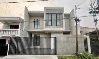 Rumah Manyar Tirtoasri, Siap Huni, Minimalis Row Jalan 2 mobil