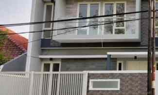 dijual rumah manyar tirtomoyo