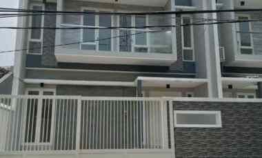 Dijual Rumah Baru Gress, Jalan Utama Komplek, Double Way, Raya Manyar