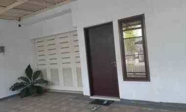 dijual rumah manyar tirtomoyo