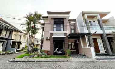 dijual rumah manyar tirtoyoso