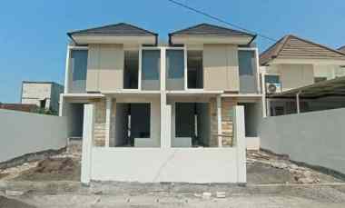 Rumah Medayu Utara Progress Finishing dekat MERR, UPN, OERR