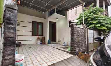 dijual rumah medokan ayu