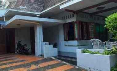 dijual rumah menteng