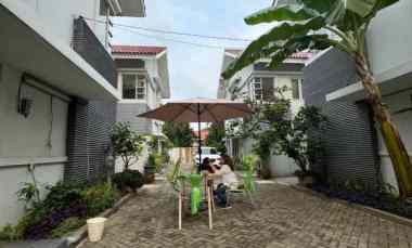 dijual rumah menteng