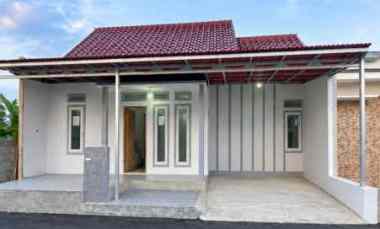 Rumah 1Lt, Sewa / Jual, Siap Huni, Lingk. Nyaman, Cluster di Meruyung