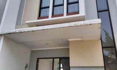 Dijual Rumah Metland Transyogi