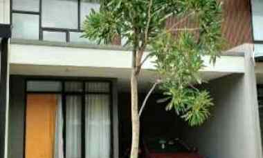 Dijual Rumah Siap Huni Semi Furnished Metland Transyogi