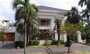 Rumah Super Mewah dan Elegan di Metro Alam, Pondok Indah, Semi Furnish