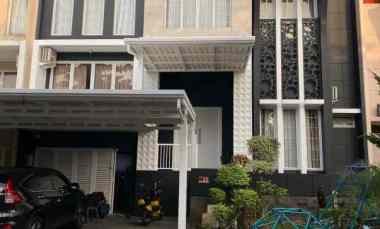 dijual rumah mewah grand wisata bekasi