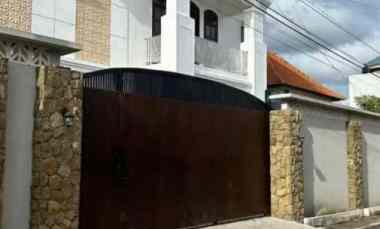 dijual rumah mewah lokasi jalan kebudayaan sidakarya