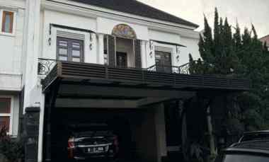Dijual Rumah Mewah Lokasi Strategis Jakarta Selatan