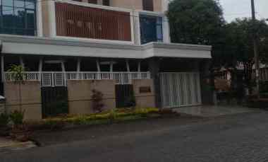 dijual rumah mewah medan helvetia