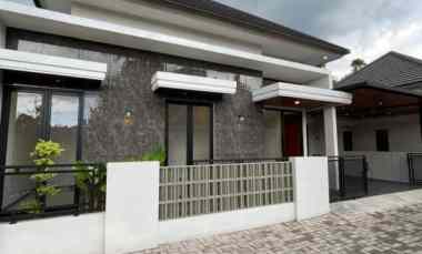 Rumah Dijual Jogja Rumah Modern Minimalis dekat Kampus Uii Sleman