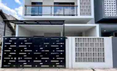 Rumah Baru Modern 2 Lantai Siap Huni di Monimartani Timur Kaliurang km