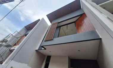 New Gress Rumah Minimalis Mulyosari dekat Sutorejo, Pakuwon City Mall