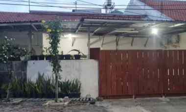 dijual rumah mulyosari timur