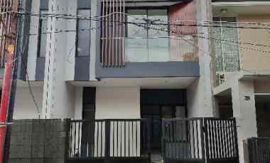 Rumah Dijual di Mulyosari Utara