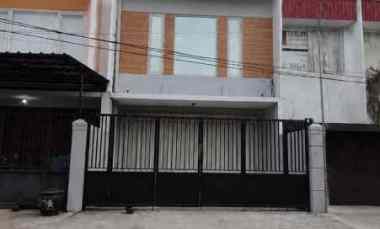 dijual rumah mulyosari utara
