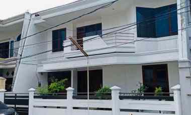 Rumah Dijual di Darmo baru Barat