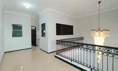 Murah Rumah 2 Lantai Siap Huni Area Ngagel dekat Manyar, Nginden, Unta