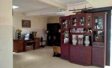 Rumah Terawat Super Strategis Selangkah ke Raya Ngagel Jaya Selatan