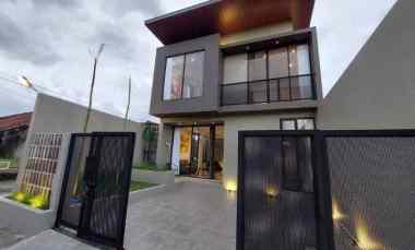 Dijual Rumah Kontemporer Full Furnished di Maguwoharjo dekat Kampus Up