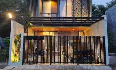 Rumah Siap Huni, 2 Lantai, Full Furnished Utara Maguwoharjo, Sleman