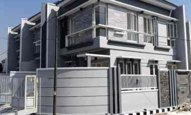 dijual rumah nginden