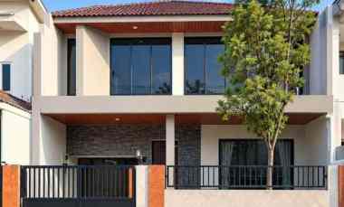 Dijual Rumah Nginden Intan Strategis 2 Lantai 8x18 SHM 1,975M