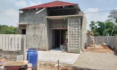 dijual rumah ngrembel